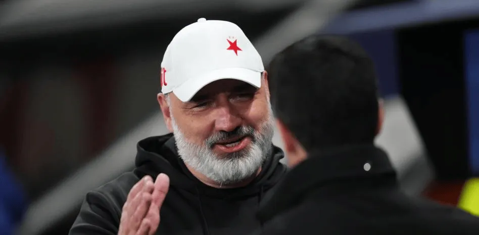 九游体育-斯拉维亚主帅：一度威胁了巴萨，费尔明现实比电视上更出色